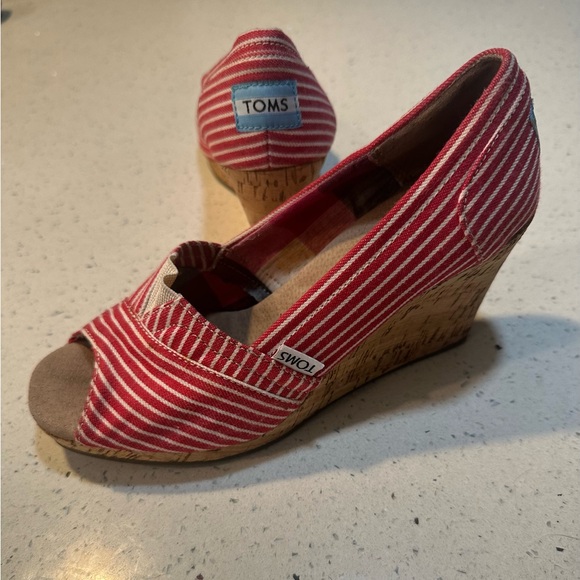 TOMS striped cork wedges - size 6 - Picture 12 of 12
